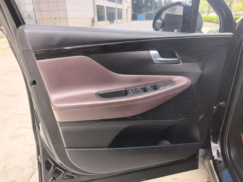 2020 Hyundai Santa Fe с пробегом 70 000 км