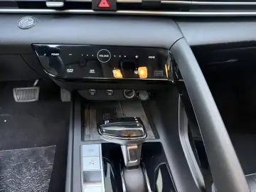 2022 Hyundai Elantra с пробегом 52 000 км