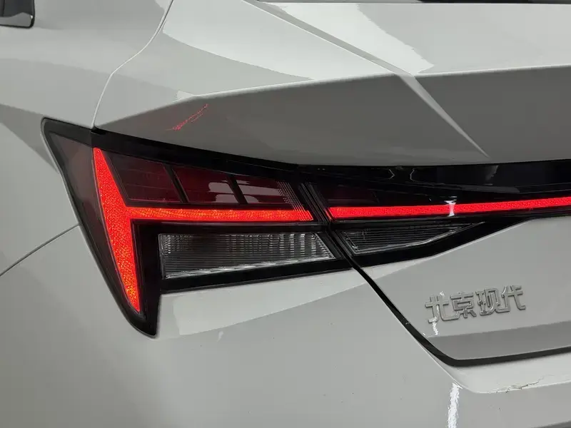 2023 Hyundai Elantra с пробегом 23 700 км