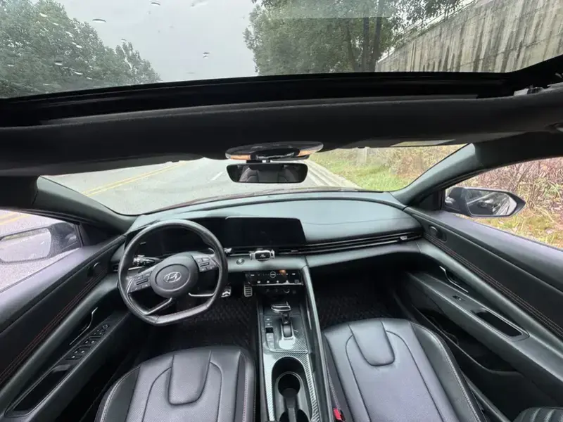 2021 Hyundai Elantra с пробегом 55 000 км