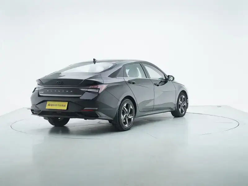2021 Hyundai Elantra с пробегом 68 900 км