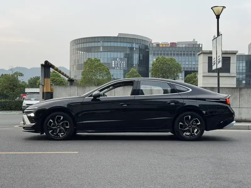 2024 Hyundai Sonata с пробегом 30 000 км