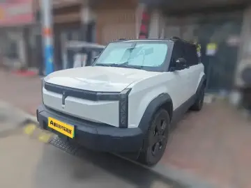 iCar 03