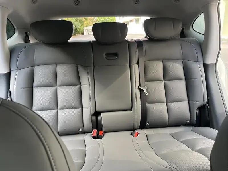 2023 IM Motors (Zhiji) LS6 с пробегом 22 000 км