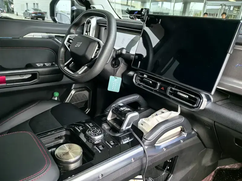 2025 JETOUR T2 с пробегом 6 000 км