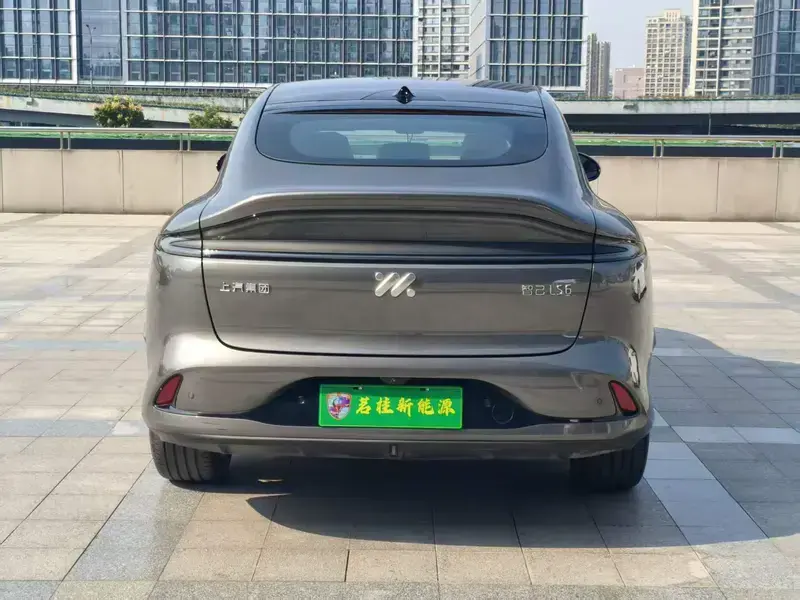 2023 IM Motors (Zhiji) LS6 с пробегом 30 000 км