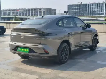 2023 IM Motors (Zhiji) LS6 с пробегом 30 000 км