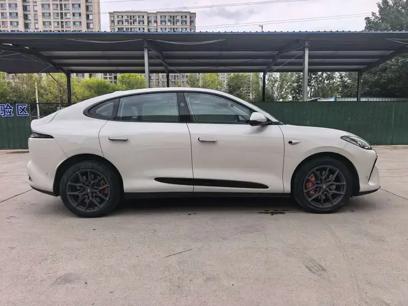 2023 IM Motors (Zhiji) LS6 с пробегом 79 000 км
