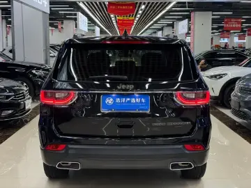2020 Jeep Grand Commander с пробегом 64 000 км