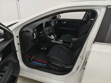 2021 Kia K3 с пробегом 42 900 км