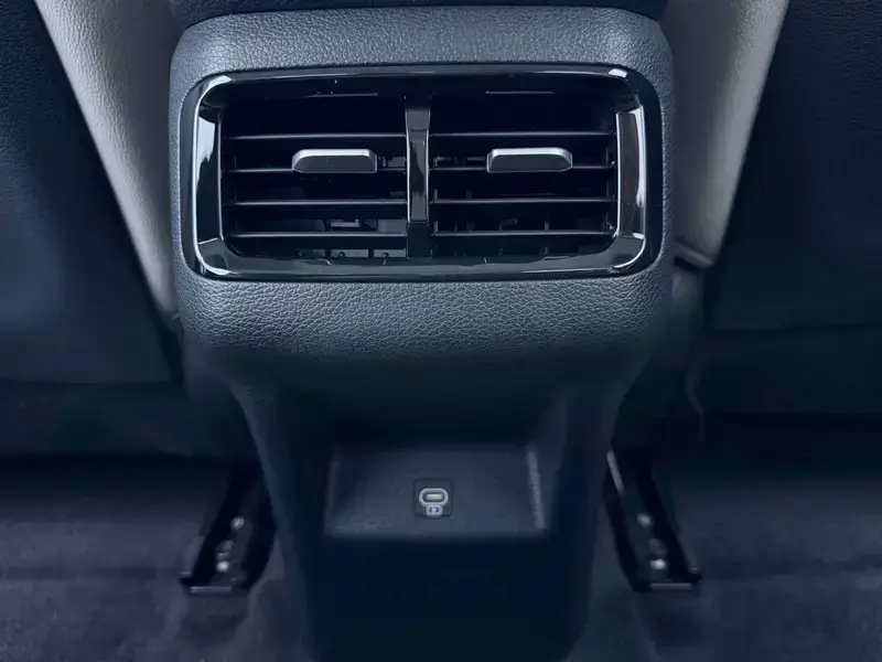2023 Kia K3 с пробегом 100 км