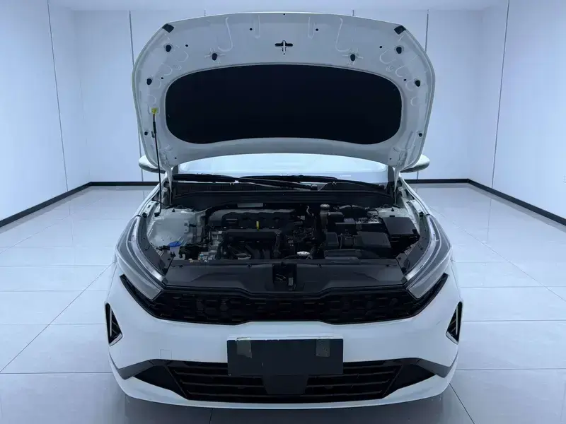 2023 Kia K3 с пробегом 100 км