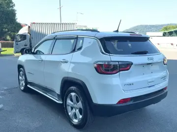 2019 Jeep Compass с пробегом 90 000 км