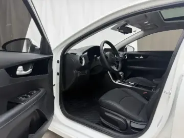 2021 Kia K3 с пробегом 59 000 км