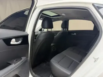 2021 Kia K3 с пробегом 59 000 км