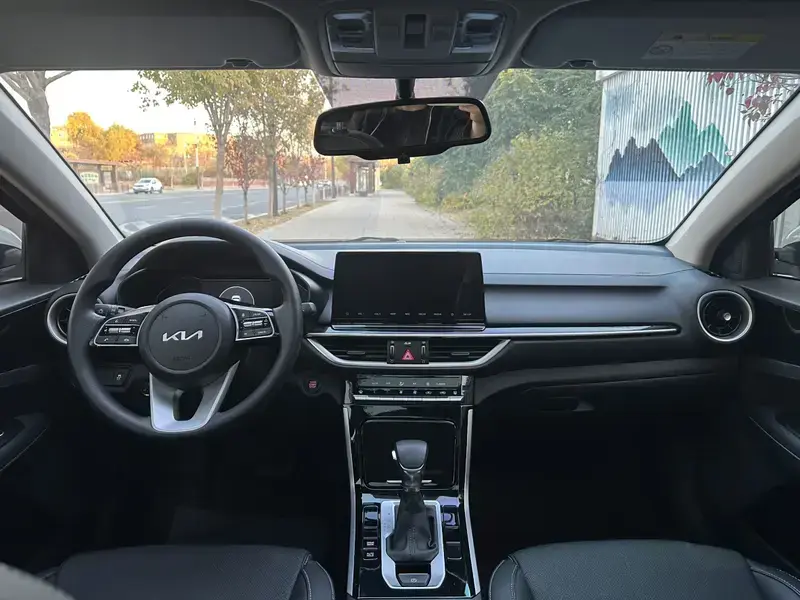 2021 Kia K3 с пробегом 32 000 км