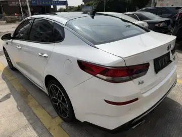 2019 Kia K5 с пробегом 76 000 км