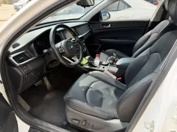2019 Kia K5 с пробегом 76 000 км