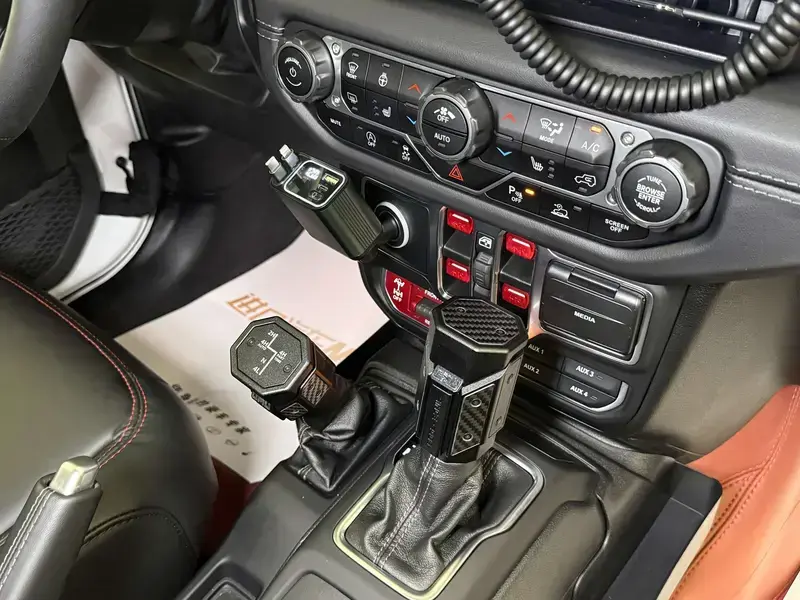 2025 Jeep Wrangler с пробегом 8 800 км