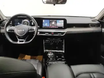 2021 Kia K5 с пробегом 25 000 км
