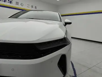2021 Kia K5 с пробегом 24 000 км