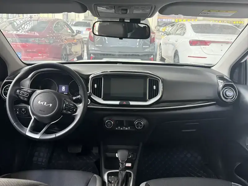 2026 Kia KX1 с пробегом 10 000 км