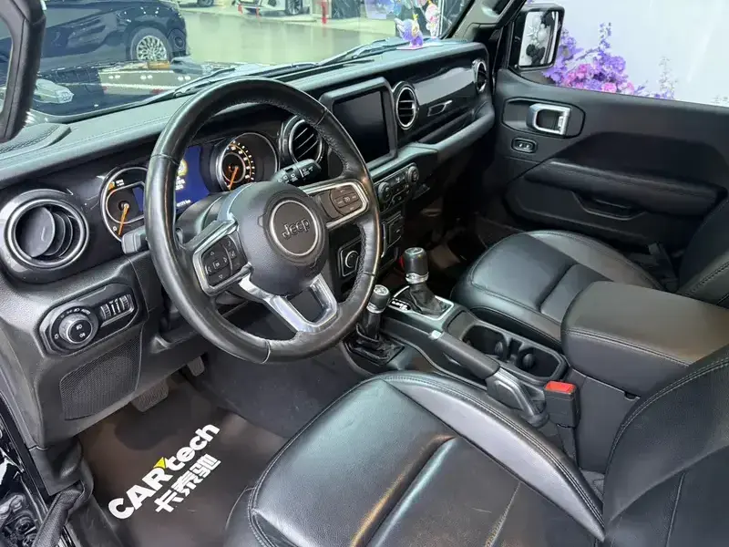 2022 Jeep Wrangler с пробегом 41 000 км