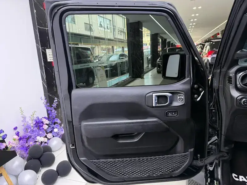2022 Jeep Wrangler с пробегом 41 000 км