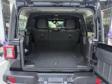 2022 Jeep Wrangler с пробегом 41 000 км
