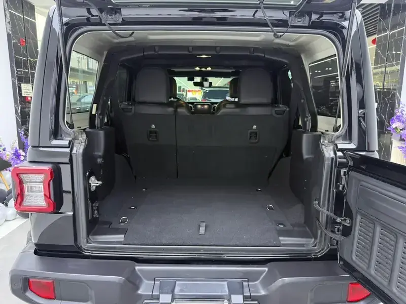 2022 Jeep Wrangler с пробегом 41 000 км