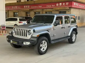 2021 Jeep Wrangler с пробегом 78 000 км