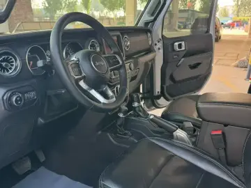 2021 Jeep Wrangler с пробегом 78 000 км