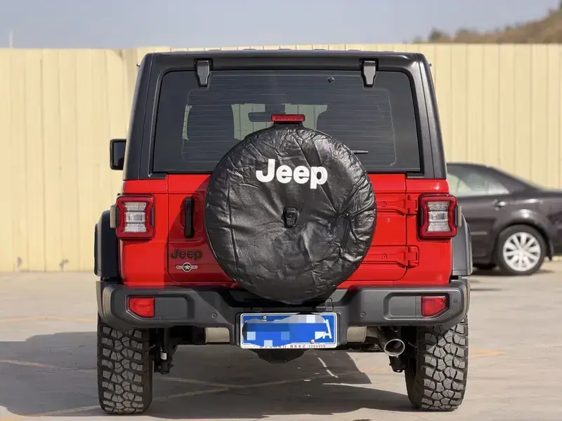 2021 Jeep Wrangler с пробегом 50 000 км