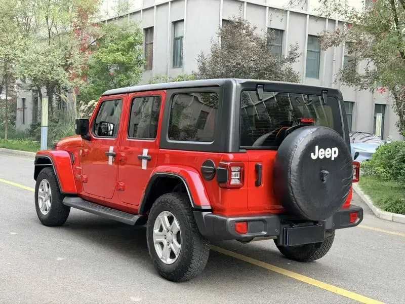 2021 Jeep Wrangler с пробегом 63 000 км