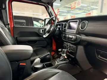 2021 Jeep Wrangler с пробегом 63 000 км