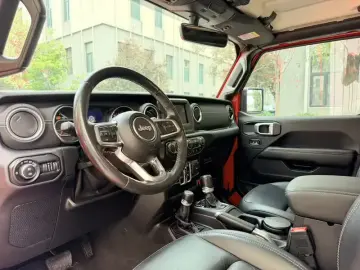 2021 Jeep Wrangler с пробегом 63 000 км