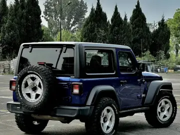 2020 Jeep Wrangler с пробегом 43 000 км
