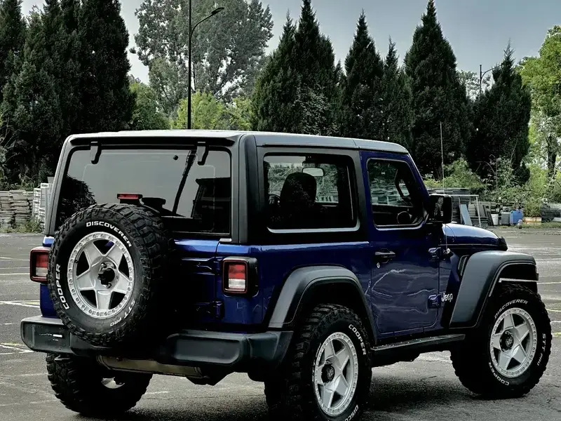 2020 Jeep Wrangler с пробегом 43 000 км
