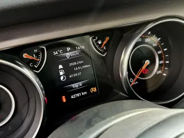 2020 Jeep Wrangler с пробегом 43 000 км