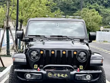 2021 Jeep Wrangler с пробегом 62 000 км