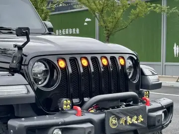 2021 Jeep Wrangler с пробегом 62 000 км