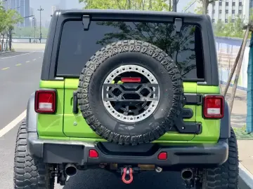 2021 Jeep Wrangler с пробегом 43 000 км