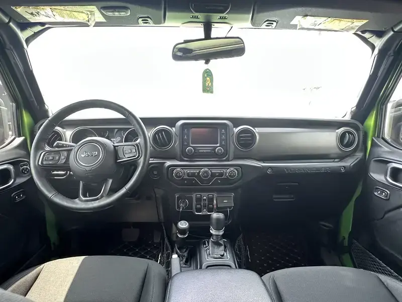 2021 Jeep Wrangler с пробегом 43 000 км