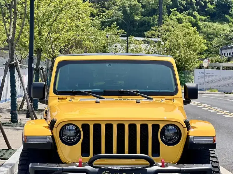 2019 Jeep Wrangler с пробегом 90 000 км