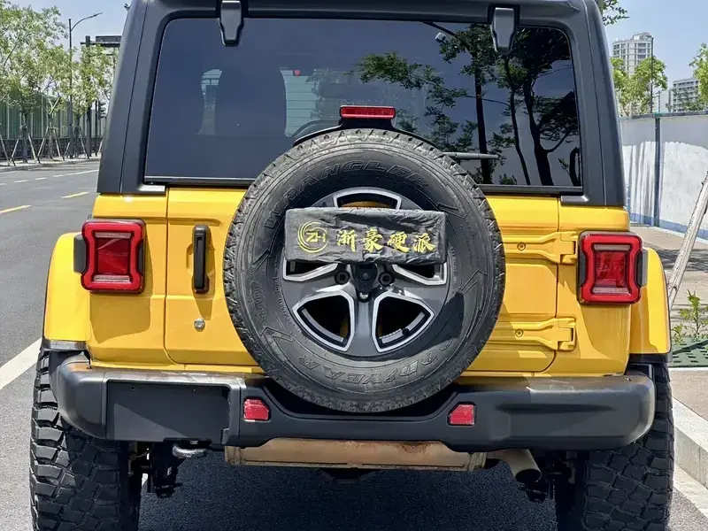 2019 Jeep Wrangler с пробегом 90 000 км