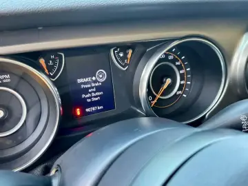 2019 Jeep Wrangler с пробегом 90 000 км