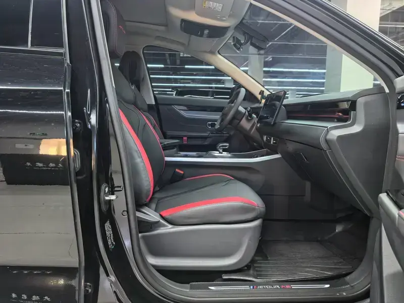 2024 JETOUR DASHING с пробегом 35 000 км