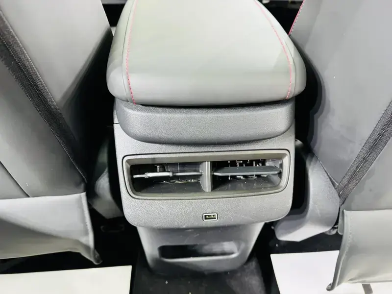 2023 JETOUR DASHING с пробегом 18 000 км