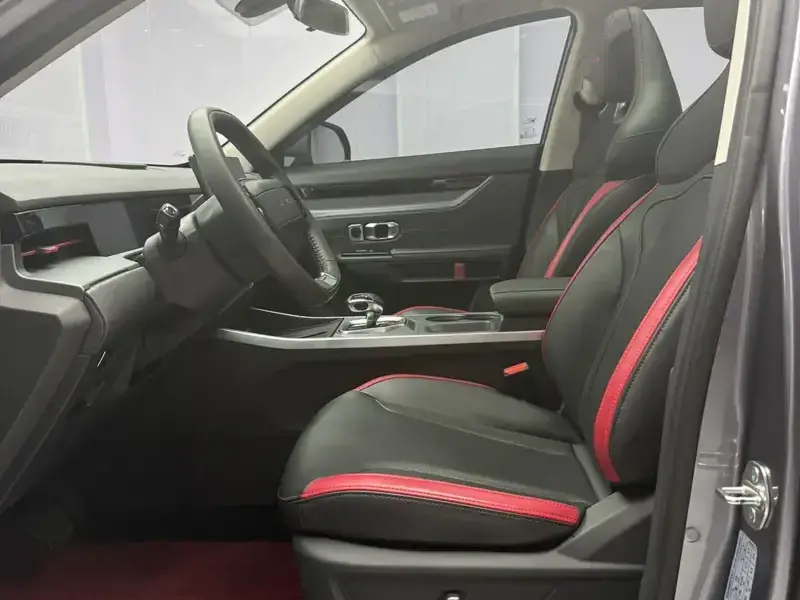 2023 JETOUR DASHING с пробегом 23 000 км