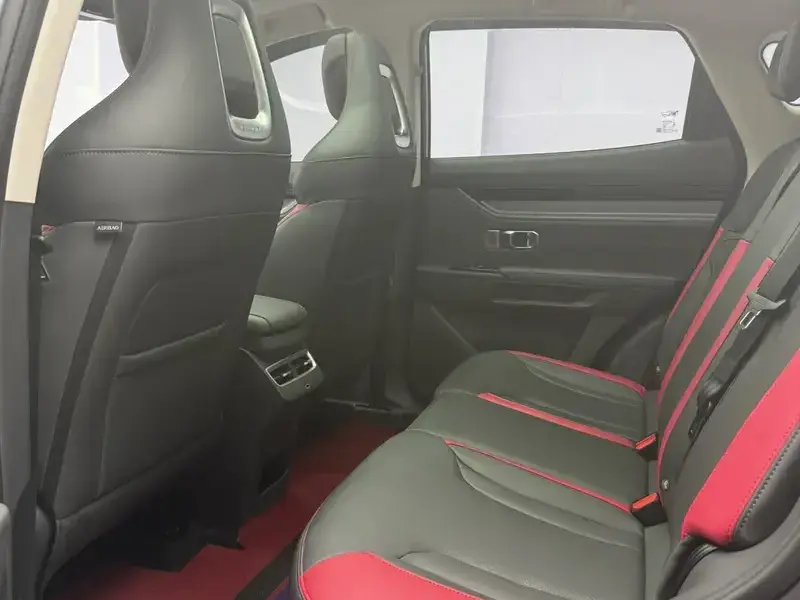 2023 JETOUR DASHING с пробегом 23 000 км